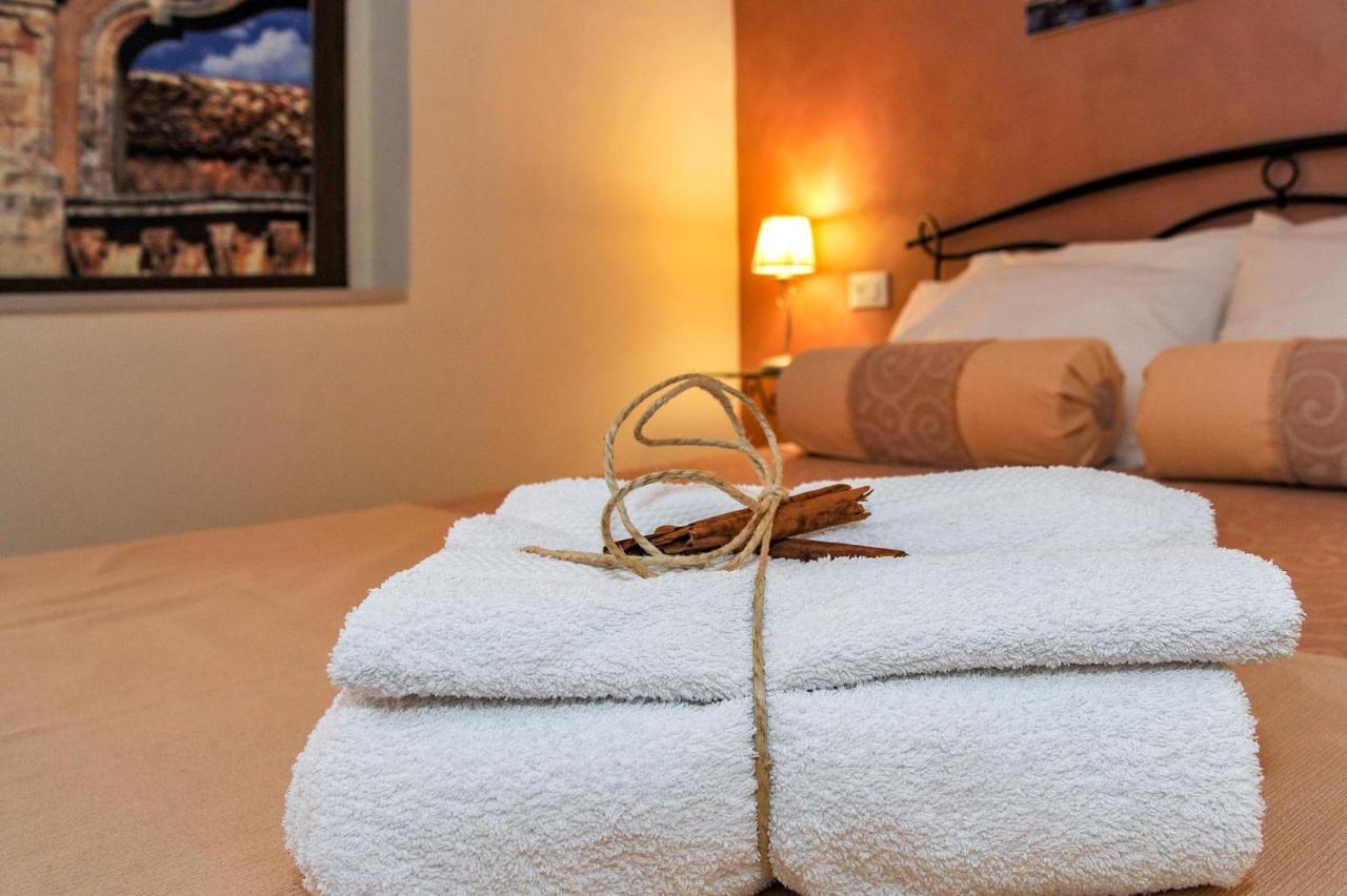 Casa Lele Bed & Breakfast Noto Eksteriør bilde