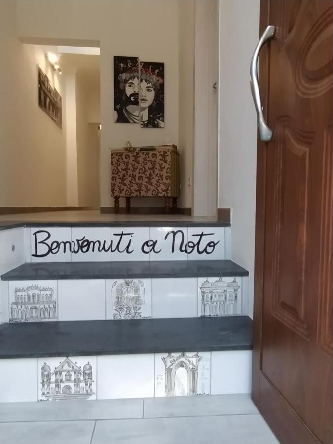 Casa Lele Bed & Breakfast Noto Eksteriør bilde